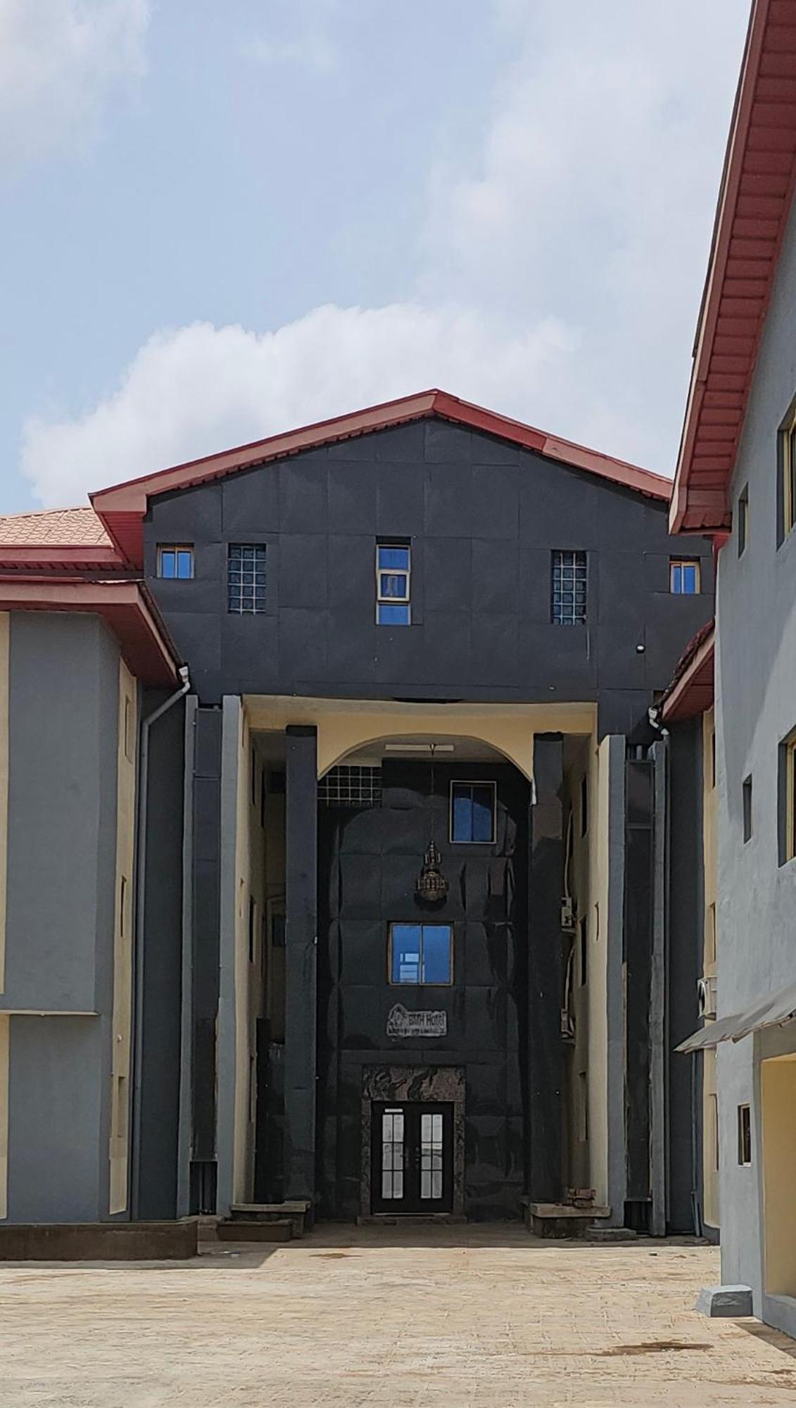 Bmh Hotel & Suites Ibadán Exterior foto